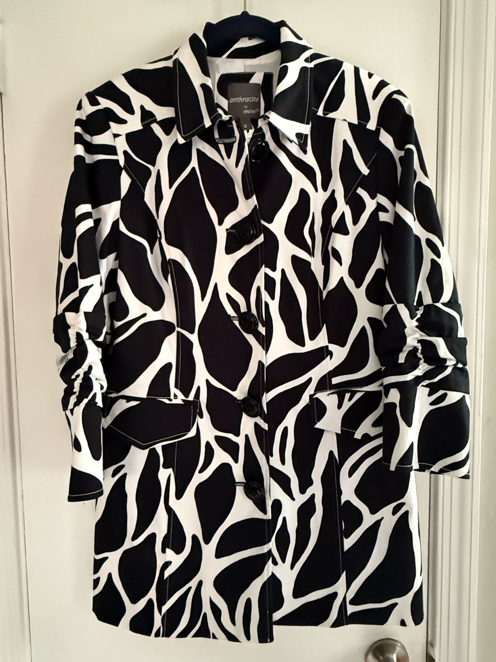 Anthracite Black & White Print Button-Front 1/4 Length Sleeve Jacket Size 6